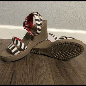 Crocs - Leigh Wedge size 7